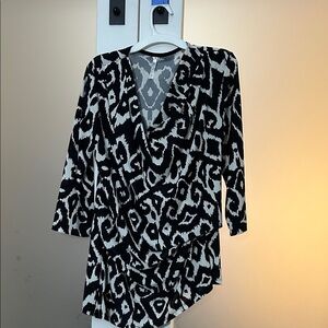 Elegant Black & Cream Asymmetrical Roused Waist Blouse With 3/4 Sleeves